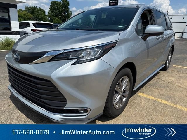Used 2023 Toyota Sienna XLE