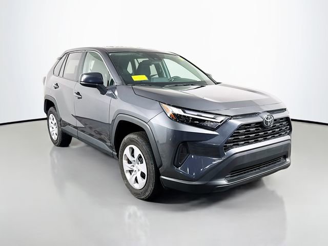 Used 2024 Toyota RAV4 LE image 8