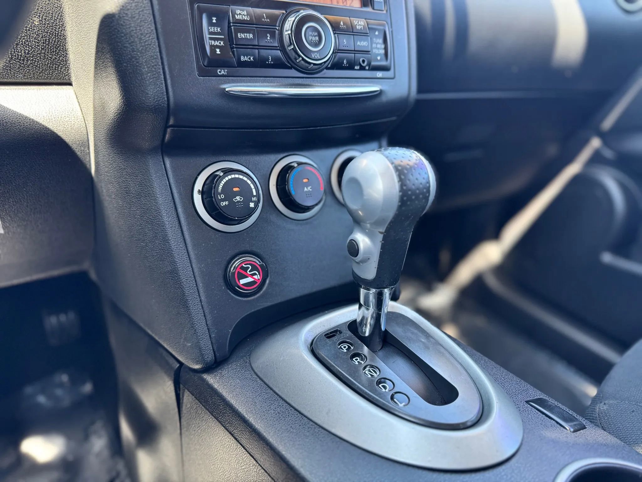 Used 2015 Nissan Rogue S image 28