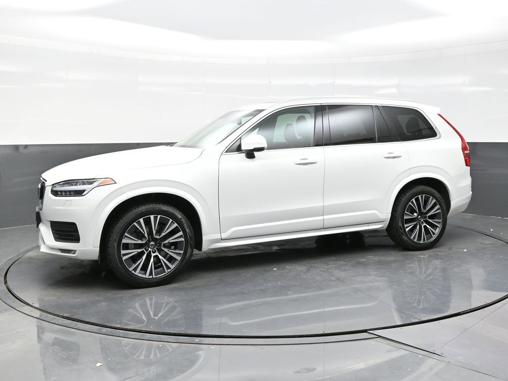 Used 2022 Volvo XC90 T6 Momentum w/ Climate Package image 3