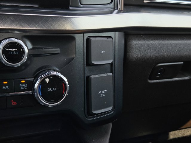 Used 2024 Ford F350 King Ranch AWD/4WD image 23