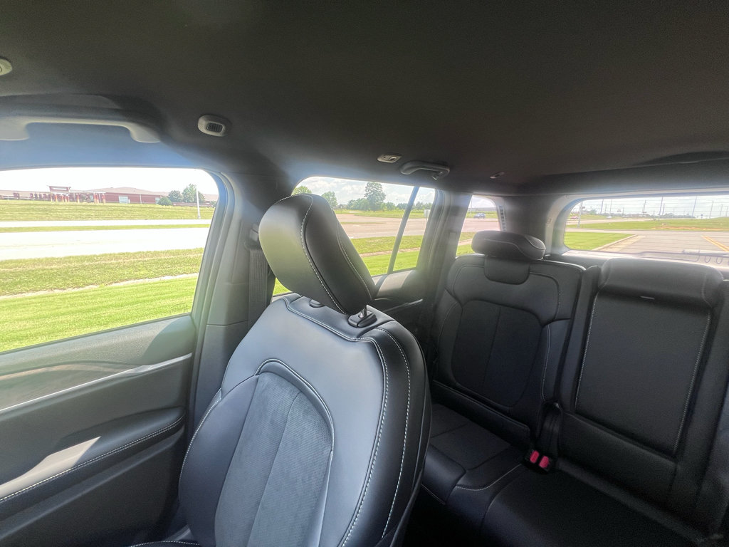 New 2026 Jeep Grand Cherokee Altitude AWD/4WD image 25