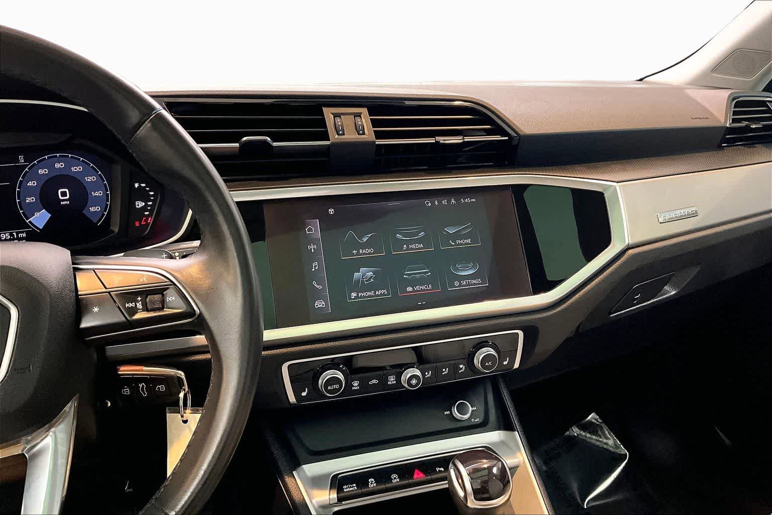 Used 2022 Audi Q3 2.0T Premium AWD/4WD image 7