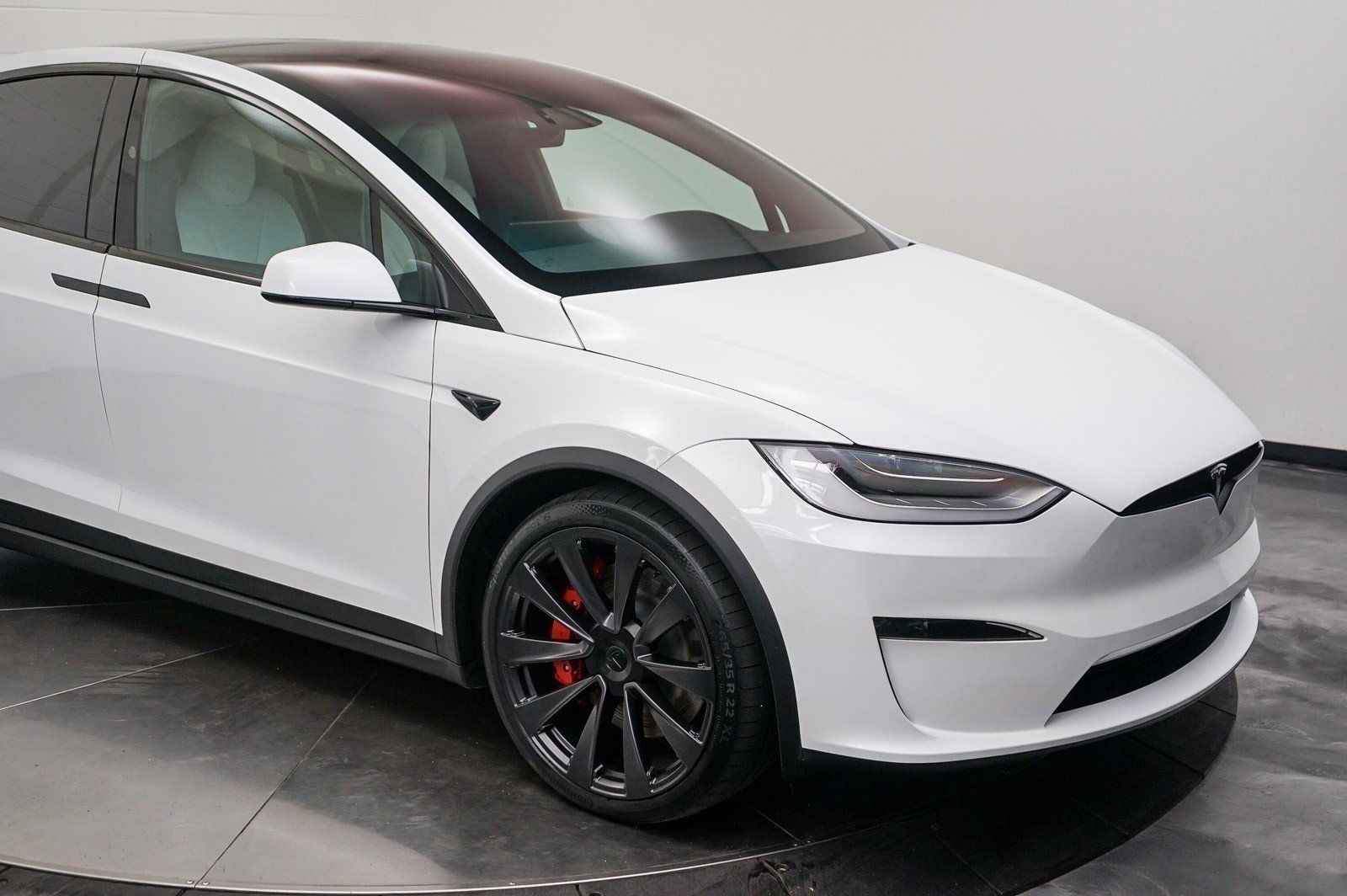 Used 2023 Tesla Model X Plaid image 12