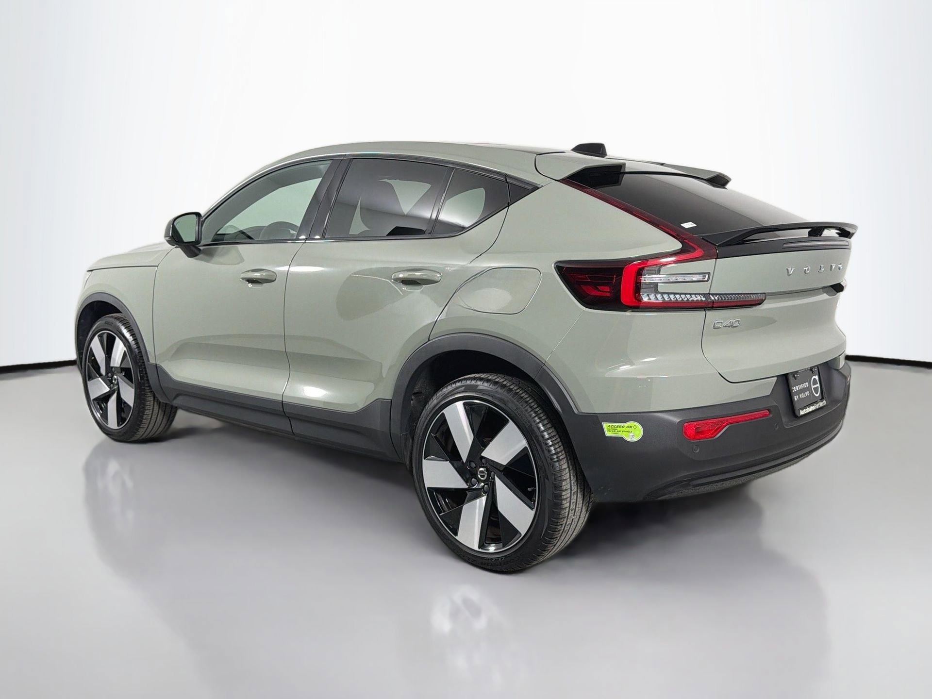 Certified 2023 Volvo C40 P8 Recharge Ultimate AWD/4WD image 8