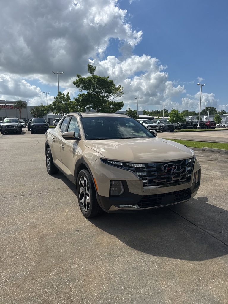 Used 2022 Hyundai Santa Cruz Limited AWD/4WD image 2