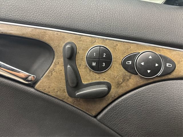 Used 2007 Mercedes-Benz E 350 4MATIC Sedan image 23