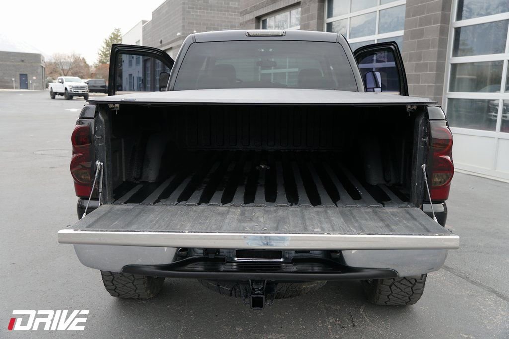 Used 2006 Chevrolet Silverado 2500 LT w/ Skid Plate Package image 42