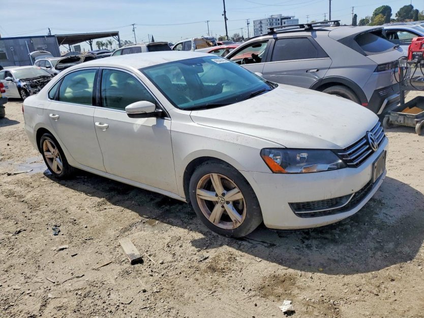 Used 2013 Volkswagen Passat 2.5 SE image 1