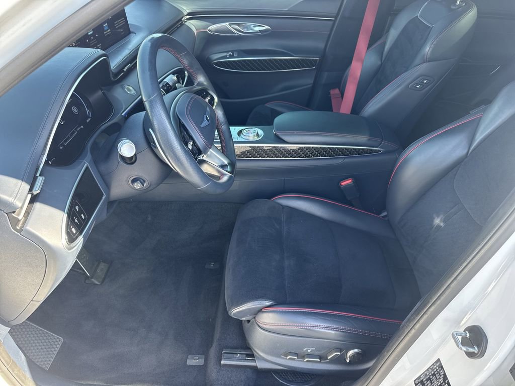 Used 2022 Genesis GV70 3.5T Sport w/ Sport Prestige Package AWD/4WD image 9