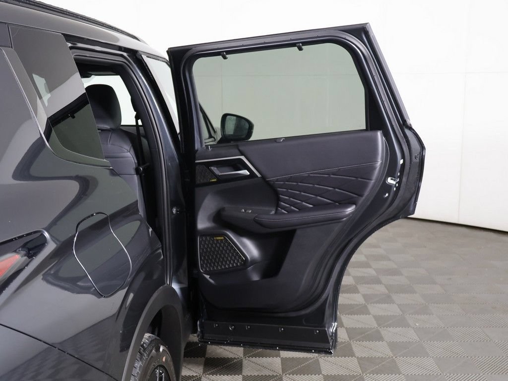 New 2026 Mitsubishi Outlander SEL Black Edition AWD/4WD image 29