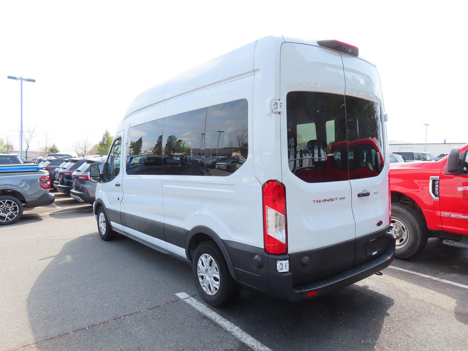 Used 2024 Ford Transit 350 XLT image 7