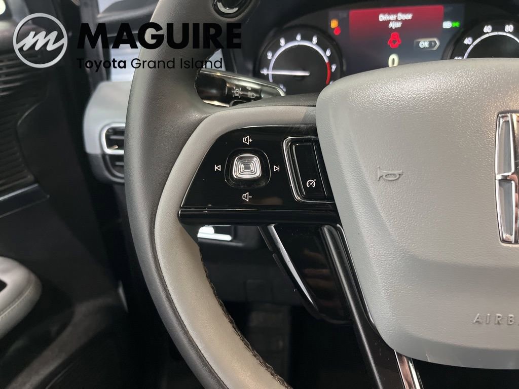 Used 2022 Lincoln Corsair AWD w/ Equipment Group 101A image 6