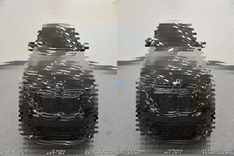 Used 2025 BMW i5 eDrive40i w/ M Sport Package image 6