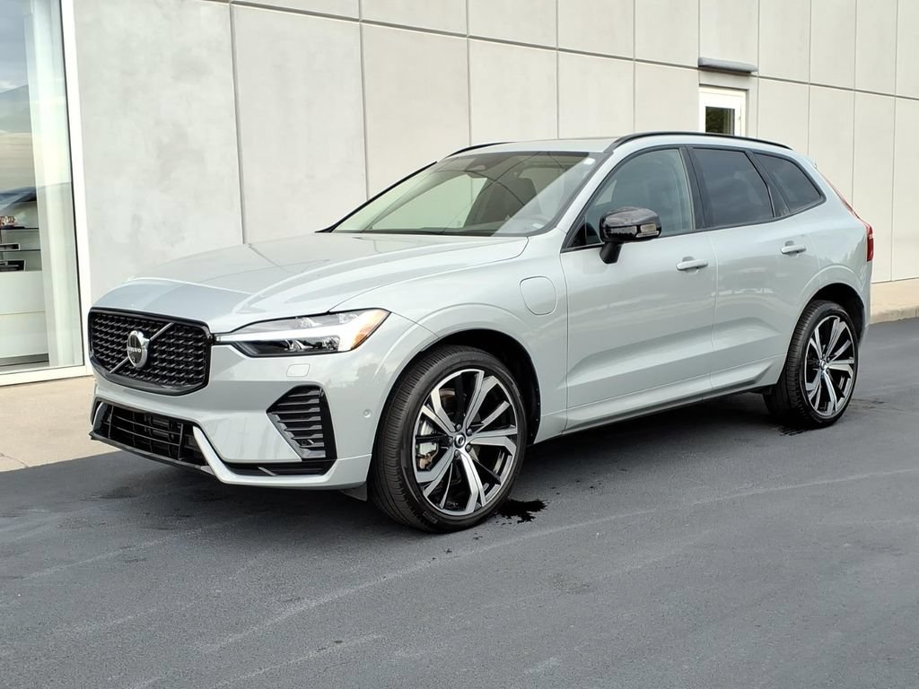 Certified 2025 Volvo XC60 T8 Ultra w/ Protection Package Premier