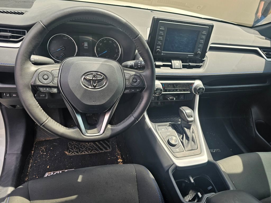 Used 2022 Toyota RAV4 SE w/ Convenience Package AWD/4WD image 8