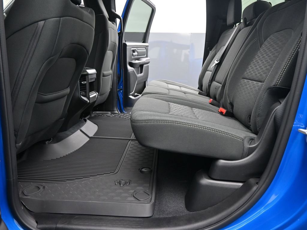 New 2026 RAM 1500 4x4 Crew Cab image 15