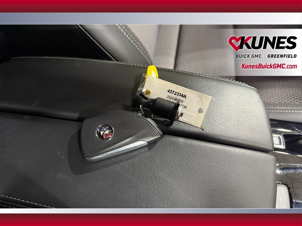Used 2023 Buick Envision Preferred w/ Sport Touring Package AWD/4WD image 38