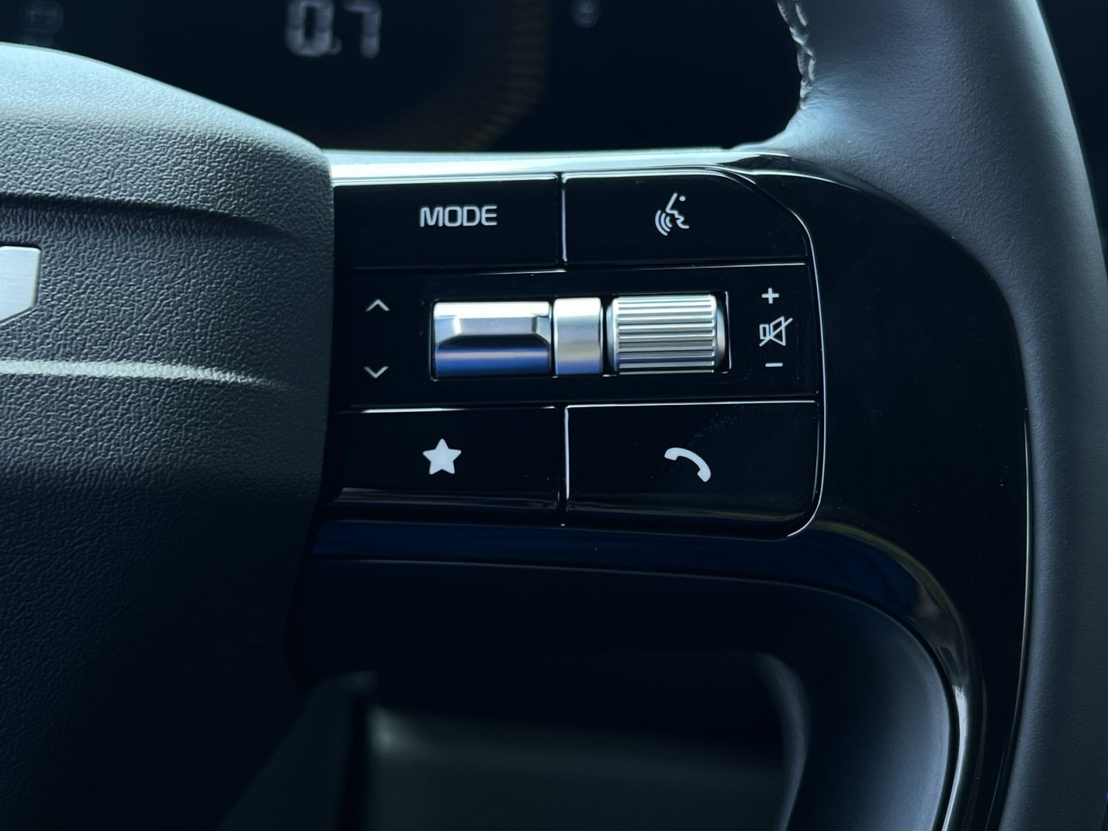 New 2027 Kia Carnival FWD image 23