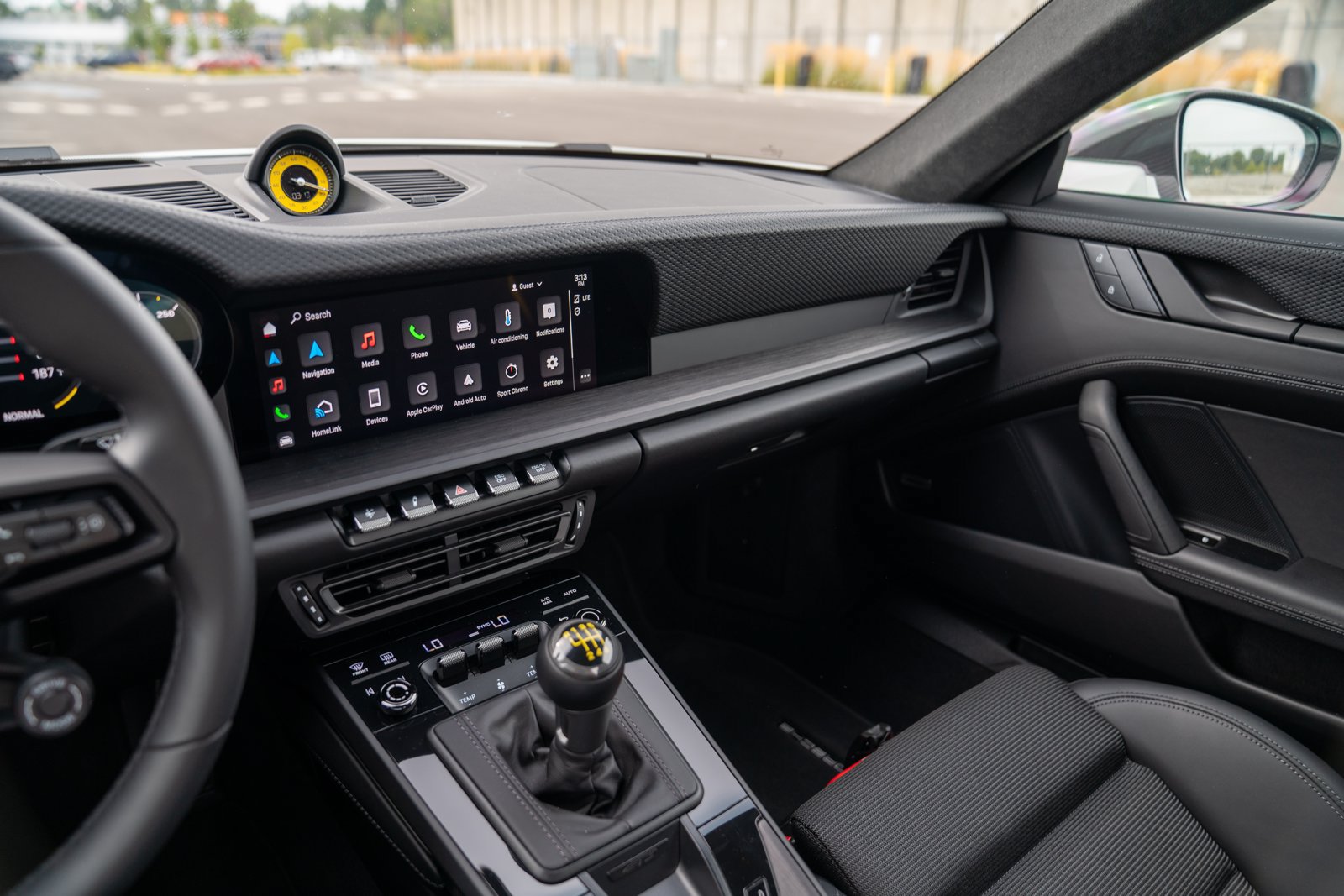 Certified 2024 Porsche 911 GT3 RWD image 18