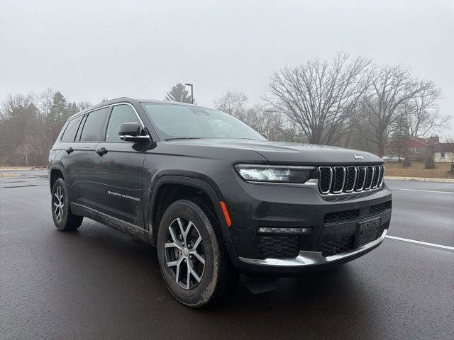 Certified 2024 Jeep Grand Cherokee L Limited w/ Luxury Tech Group II image 7