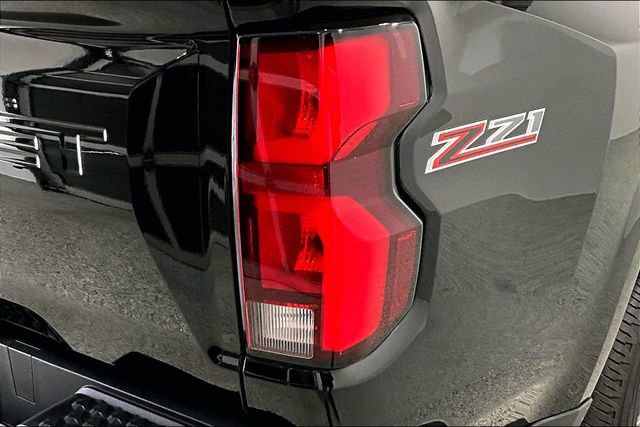 Used 2023 Chevrolet Colorado Z71 w/ Z71 Convenience Package 2 AWD/4WD image 25