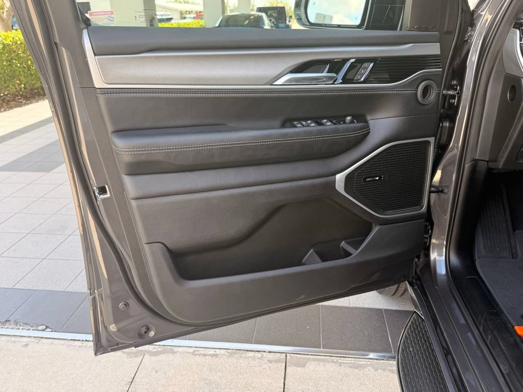 New 2026 Jeep Grand Wagoneer L 2WD w/ Premium Group I image 30