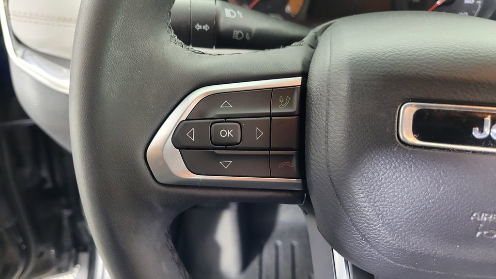 Used 2023 Jeep Compass Limited image 18