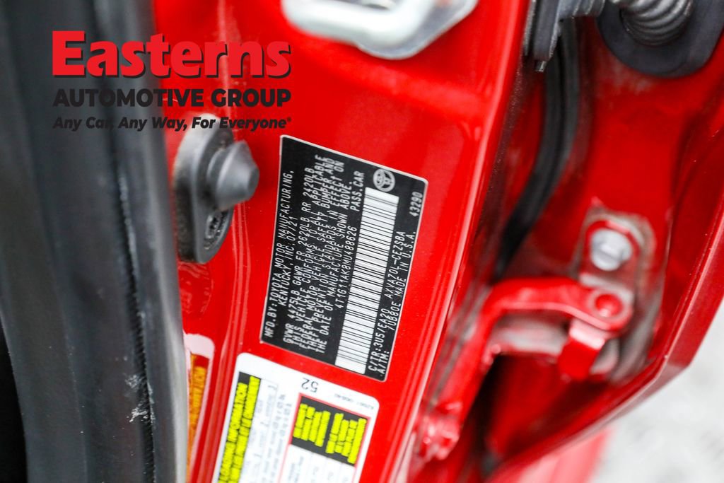 Used 2021 Toyota Camry SE w/ Cold Weather Package image 34