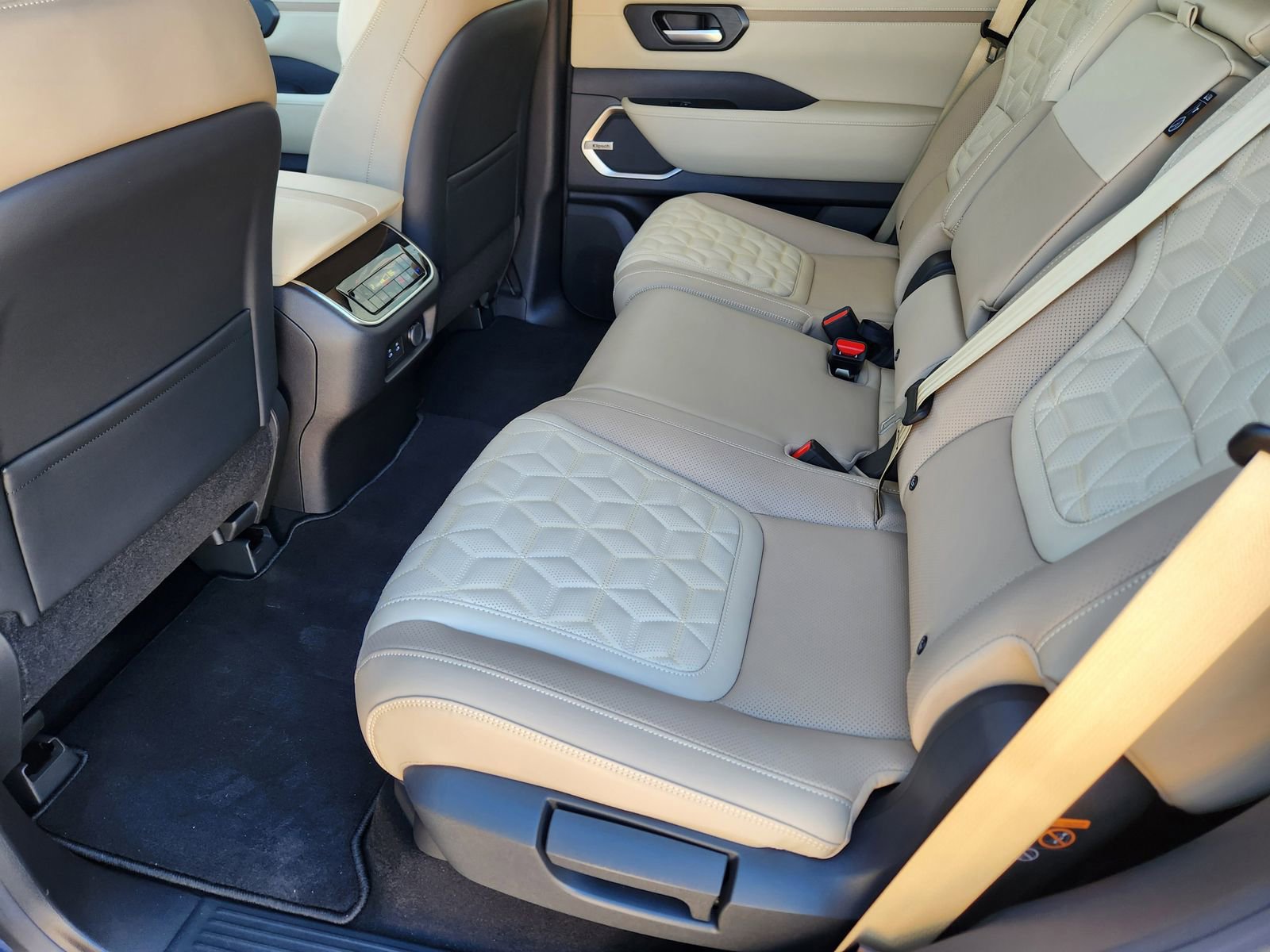 New 2025 Nissan Armada Platinum image 23