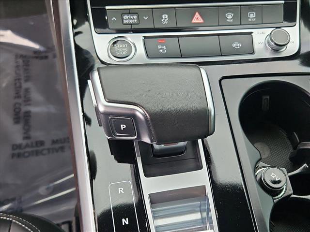Used 2021 Audi Q8 Premium w/ Black Optic Package image 12