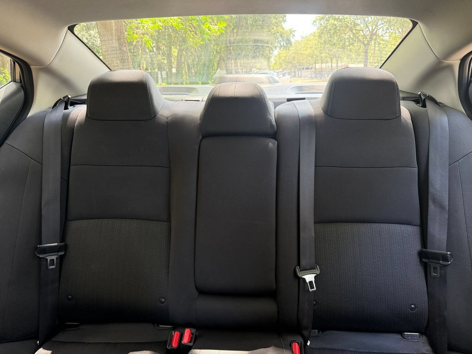 Used 2025 Nissan Altima 2.5 SV FWD image 35