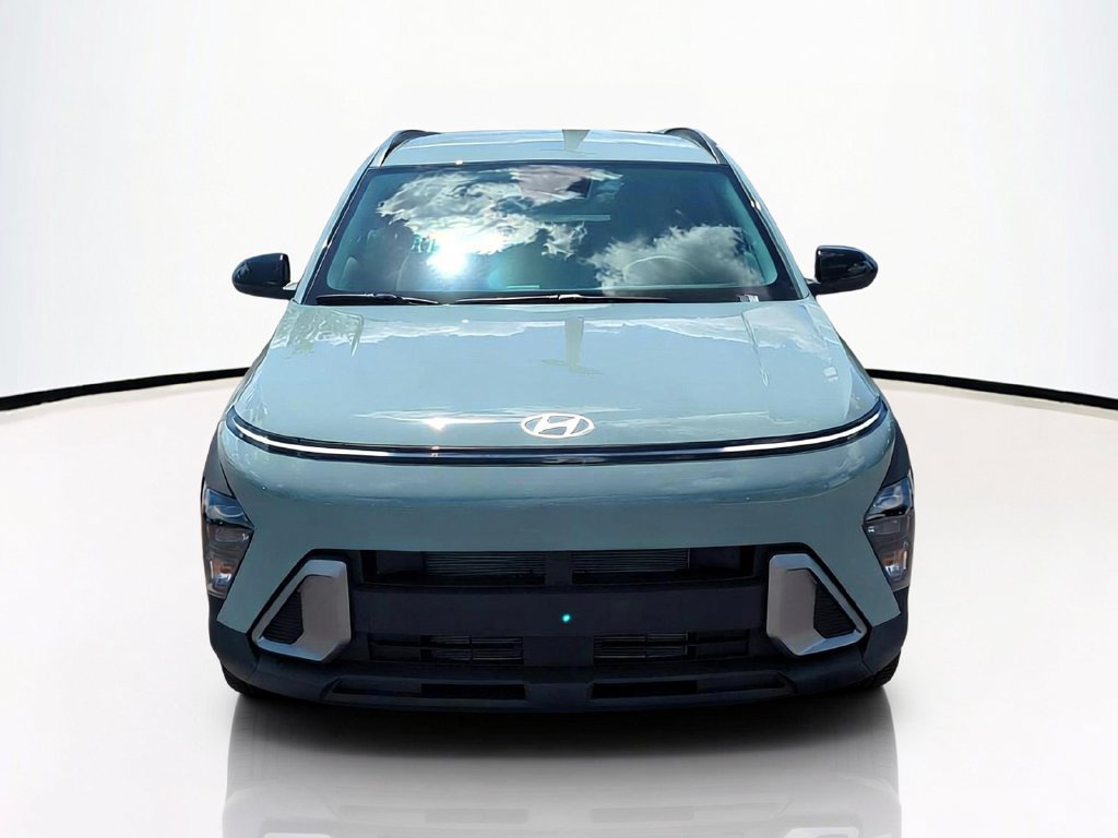Used 2027 Hyundai Kona SEL Sport FWD image 3