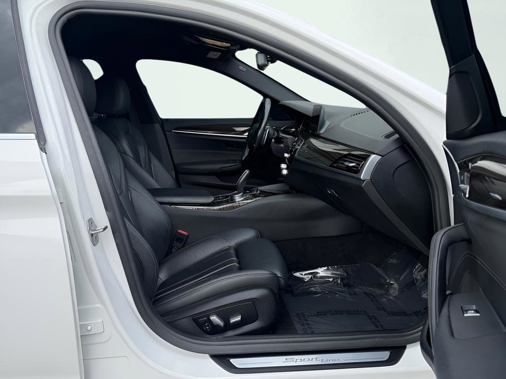 Used 2019 BMW 530i w/ Convenience Package RWD image 32