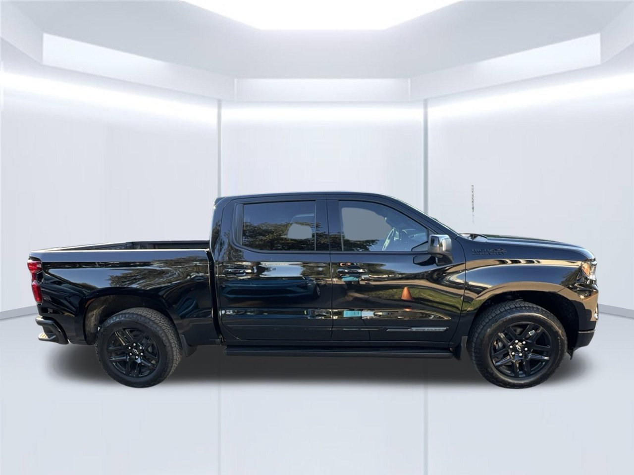 New 2026 Chevrolet Silverado 1500 High Country w/ Midnight Edition AWD/4WD image 6