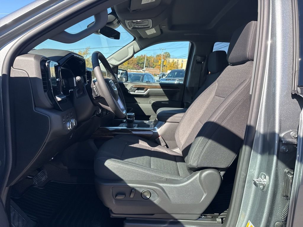 New 2026 GMC Sierra 1500 Elevation image 17