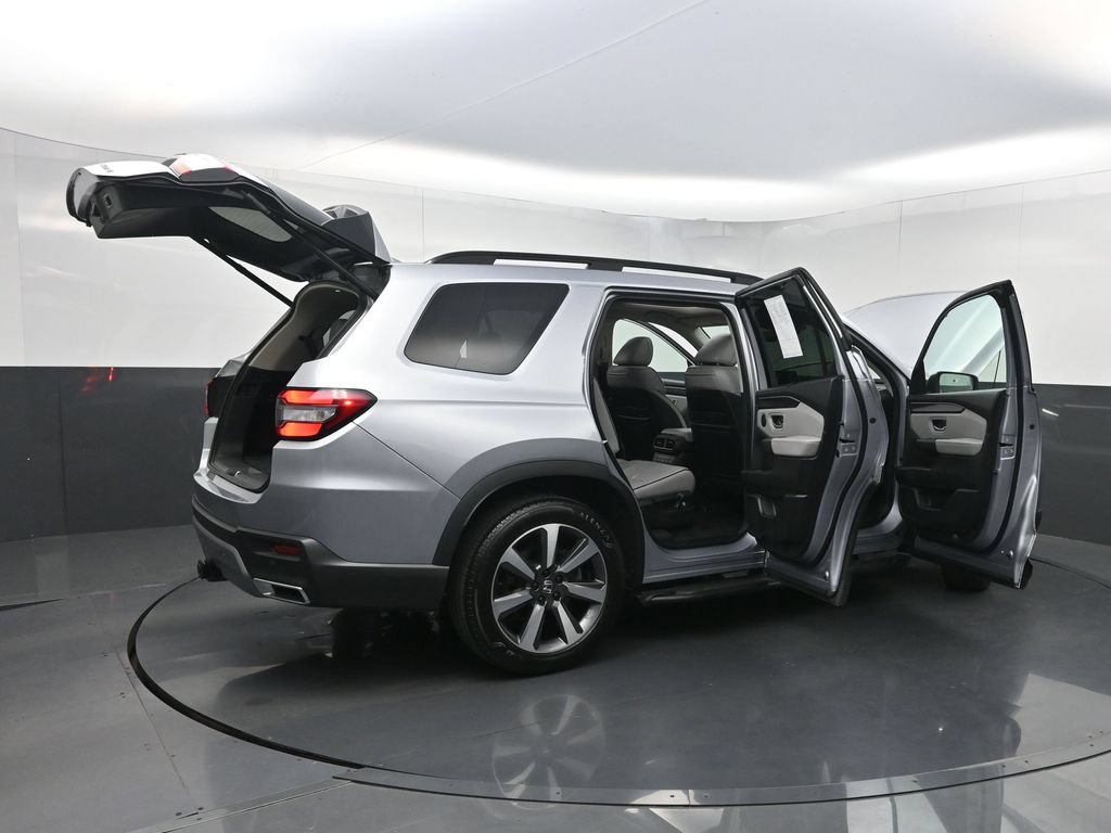 Used 2024 Honda Pilot Elite image 42