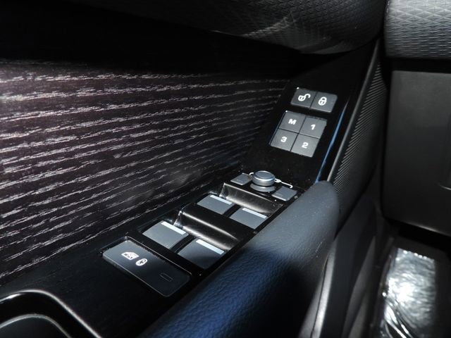 Used 2020 Land Rover Range Rover Velar R-Dynamic S image 28