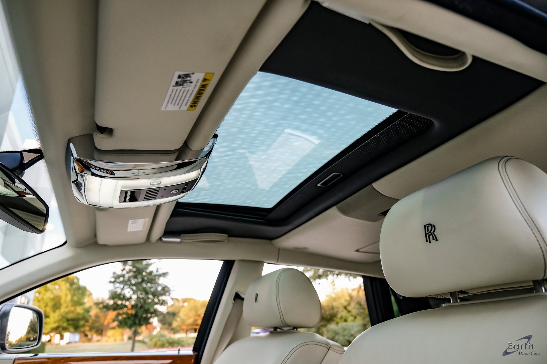 Used 2014 Rolls-Royce Phantom Sedan image 33