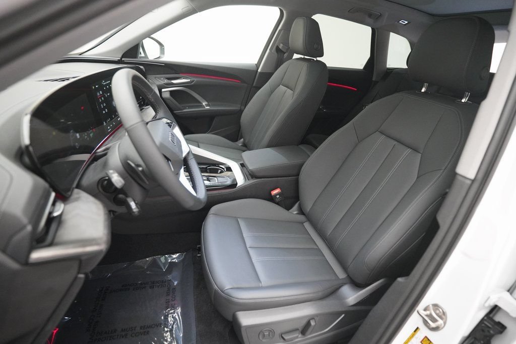 Used 2025 Audi Q5 Premium w/ Convenience Package AWD/4WD image 7