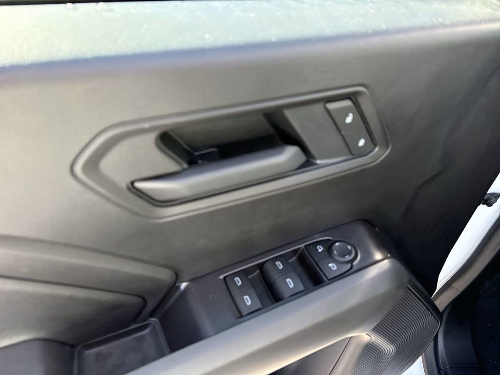 New 2025 Chevrolet Colorado W/T image 24