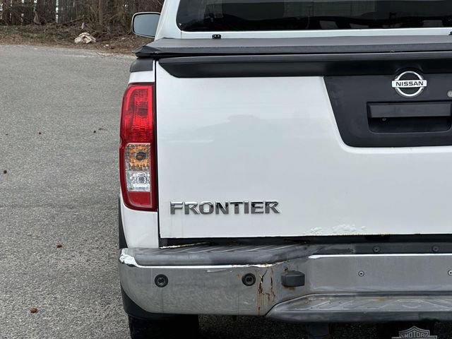 Used 2013 Nissan Frontier SL w/ Moonroof Pkg image 12