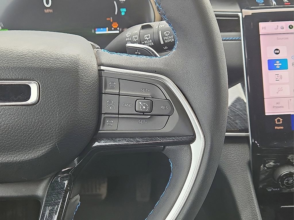 Used 2022 Jeep Grand Cherokee Trailhawk w/ Advanced Protech Group II image 21