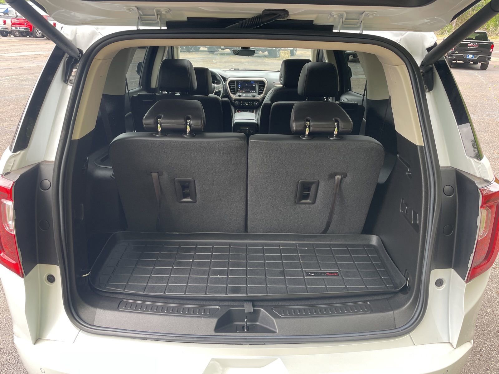 Used 2023 GMC Acadia Denali w/ Denali Ultimate Package image 32