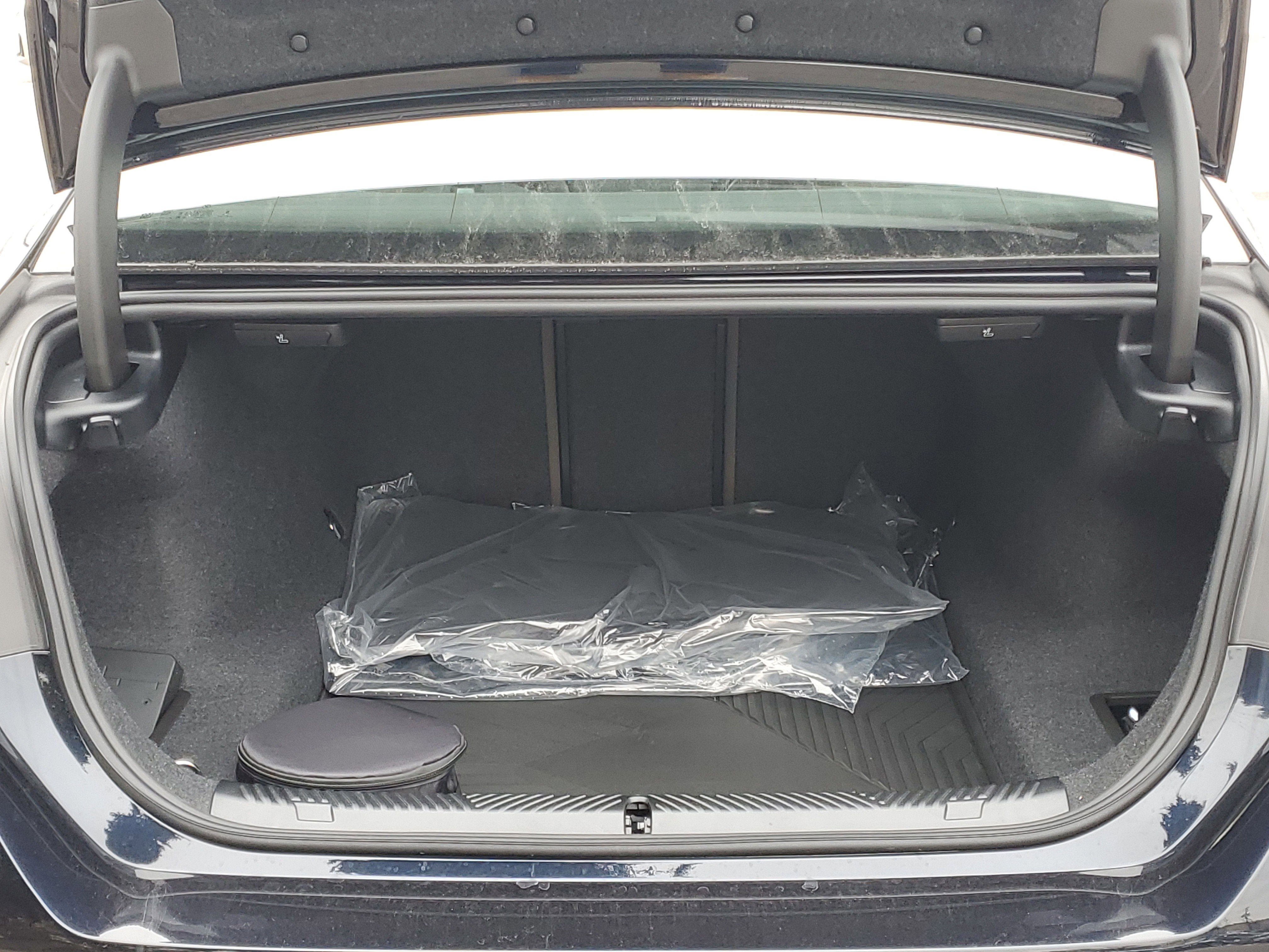 New 2026 BMW 540i xDrive w/ M Sport Package image 26