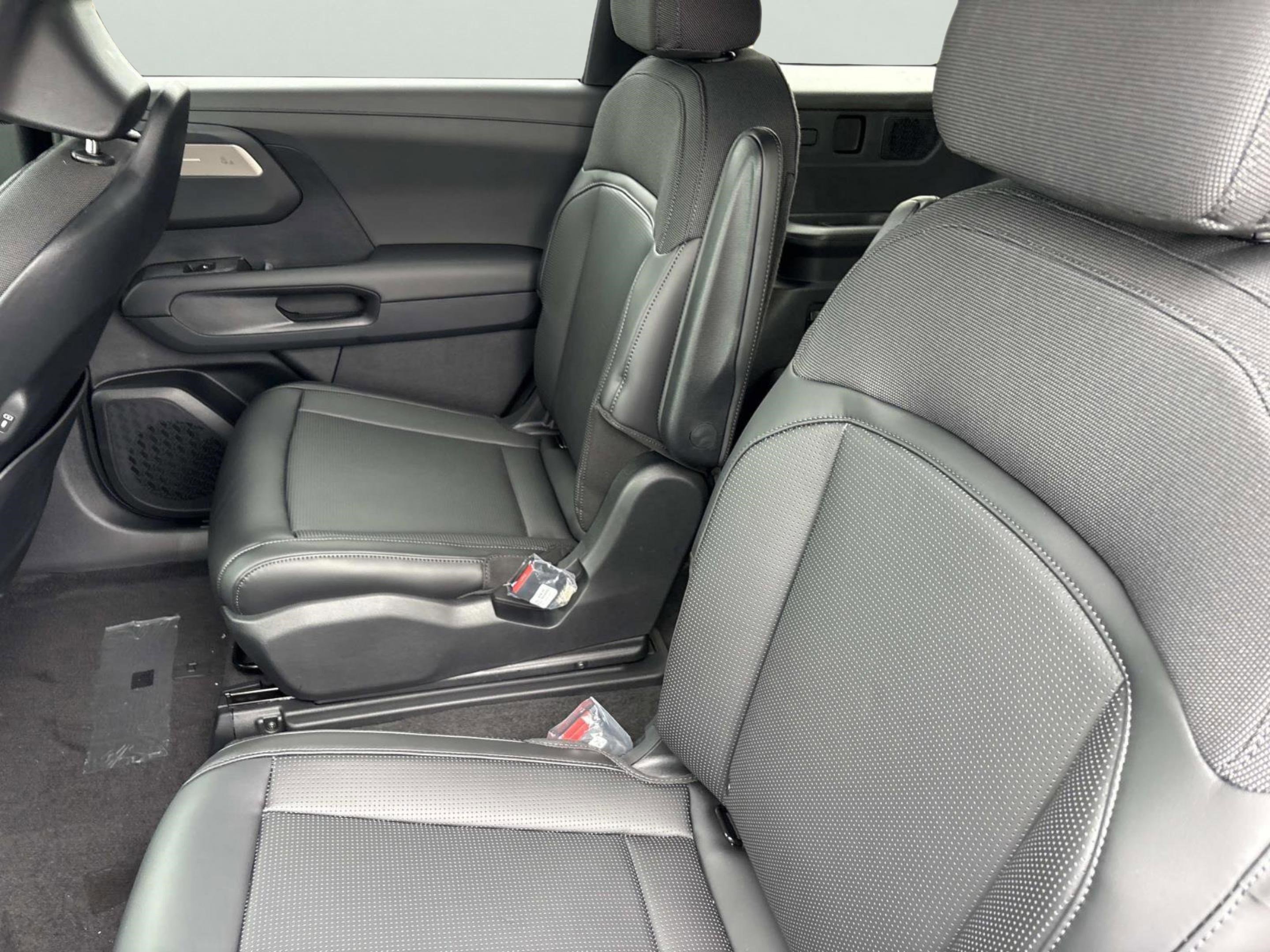 New 2027 Kia Telluride S image 18