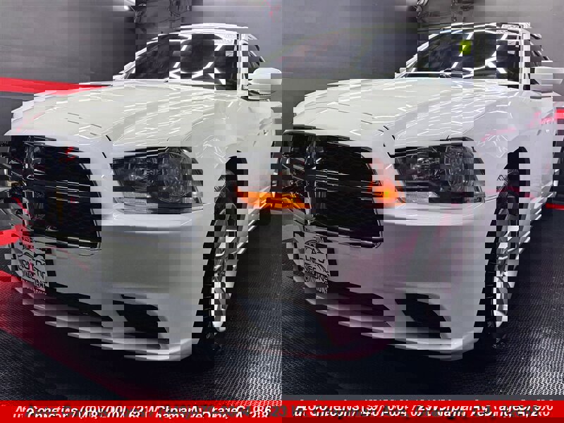 Used 2011 Dodge Charger SE RWD image 24