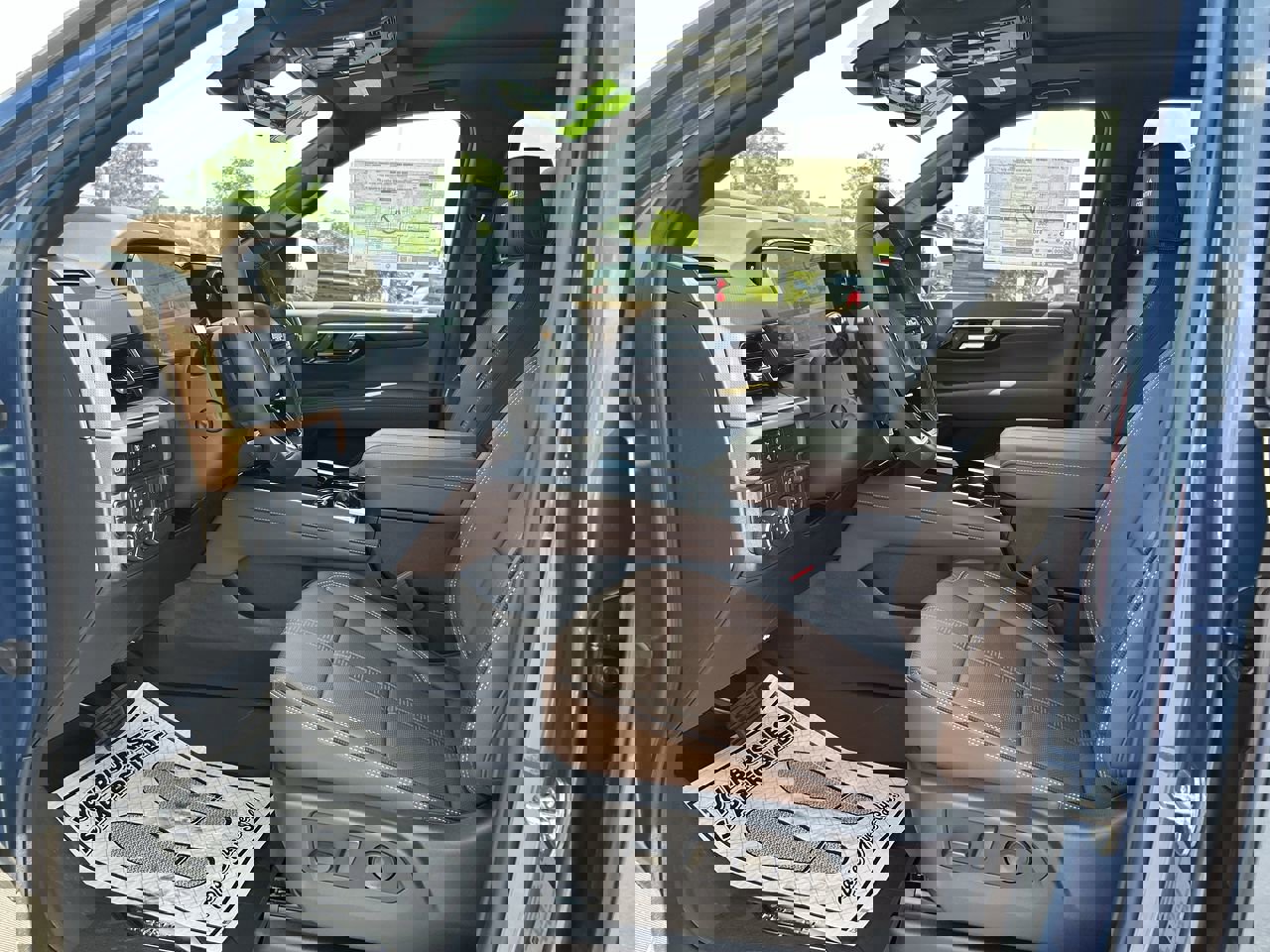 New 2025 Chevrolet Suburban High Country image 22