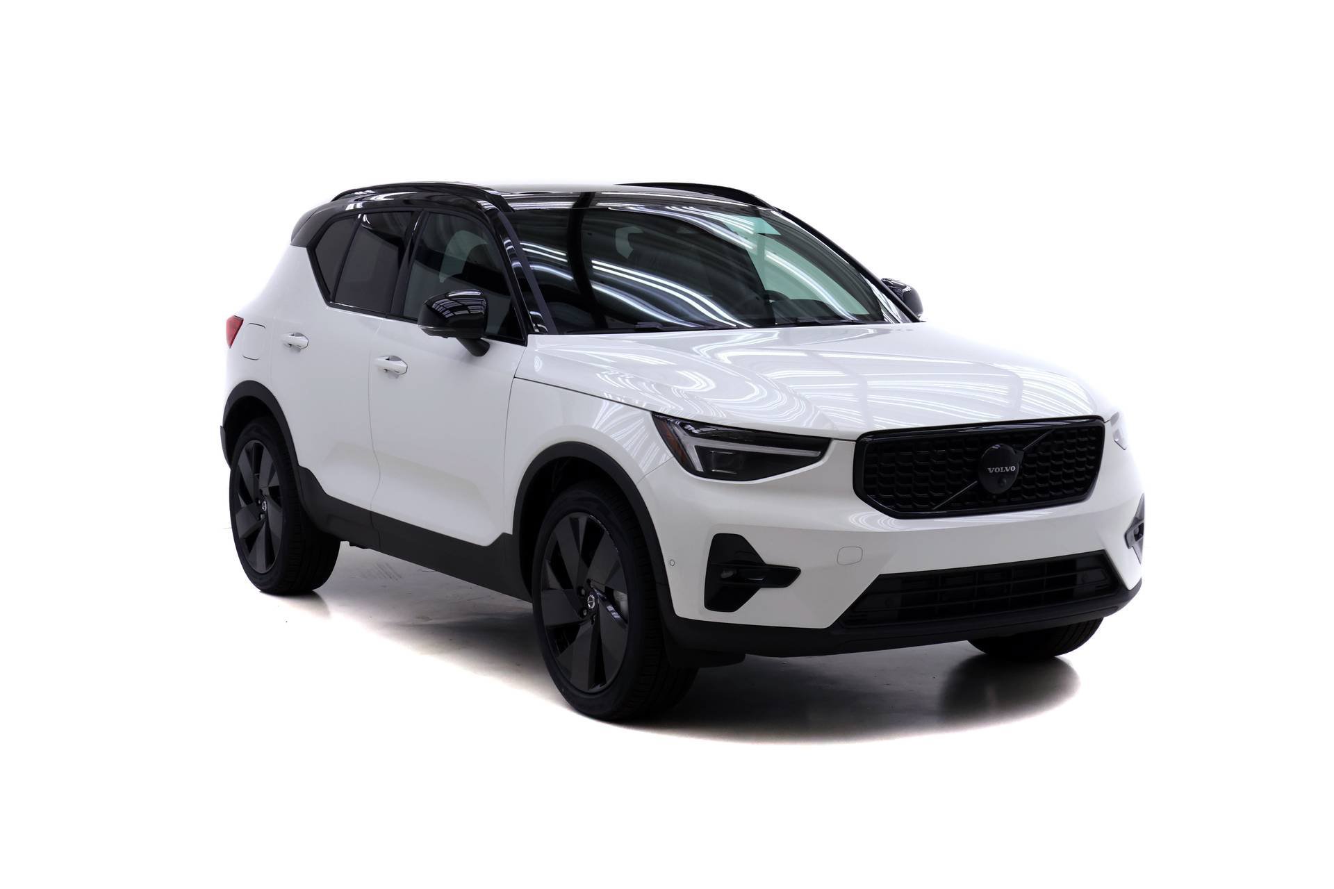 New 2026 Volvo XC40 B5 Ultra w/ Protection Package Premier AWD/4WD image 2