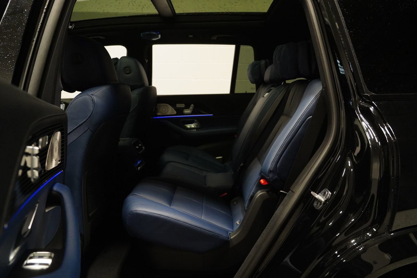 New 2026 Mercedes-Benz GLS 580 4MATIC image 16